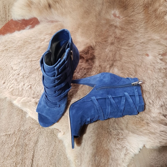 vince camuto women's aranda ankle boot